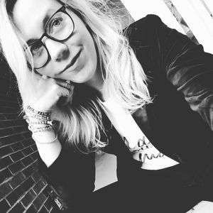 Meet your Posher, Abra